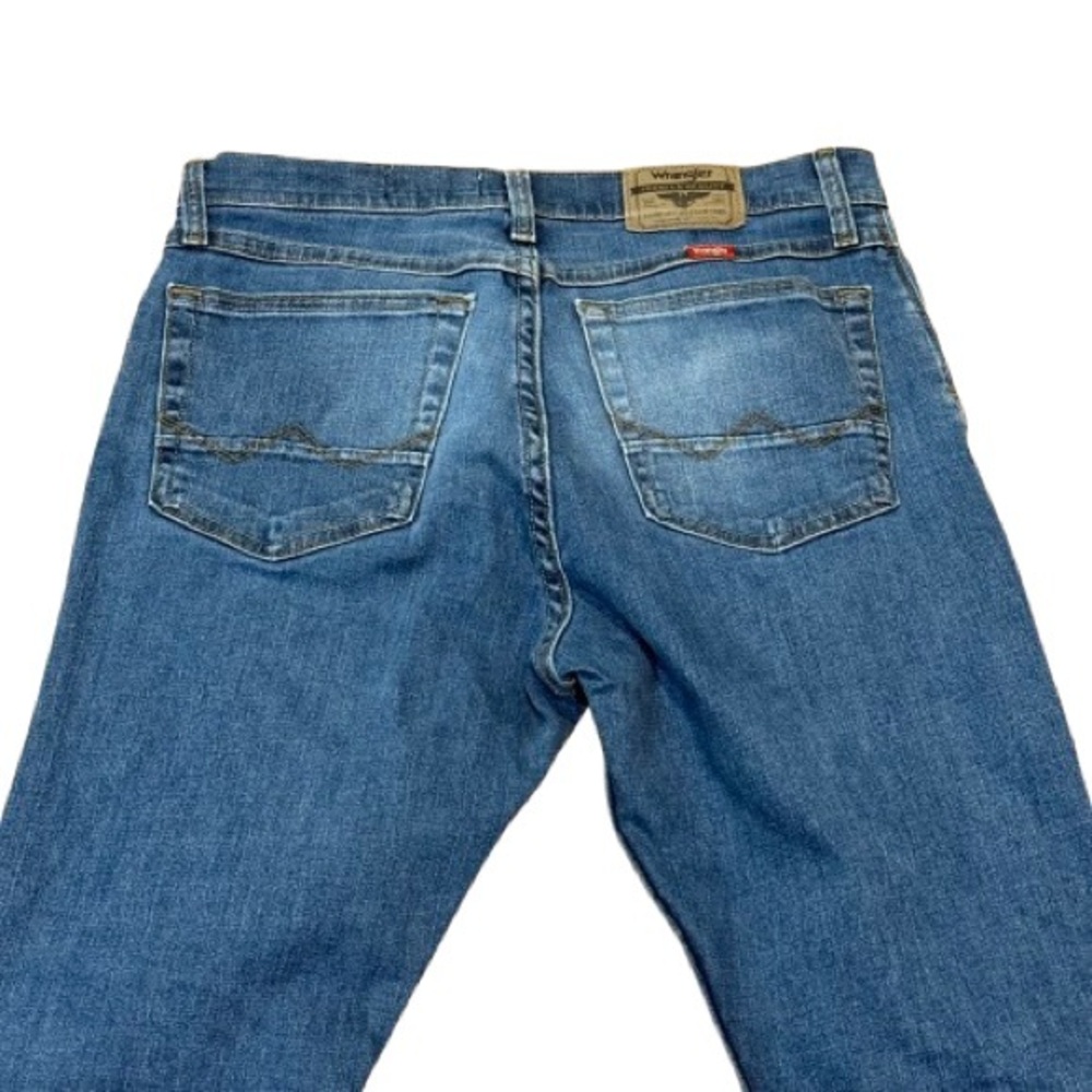 Wrangler Straight Fit Blue Jeans Men’s 30x32 Classic Denim